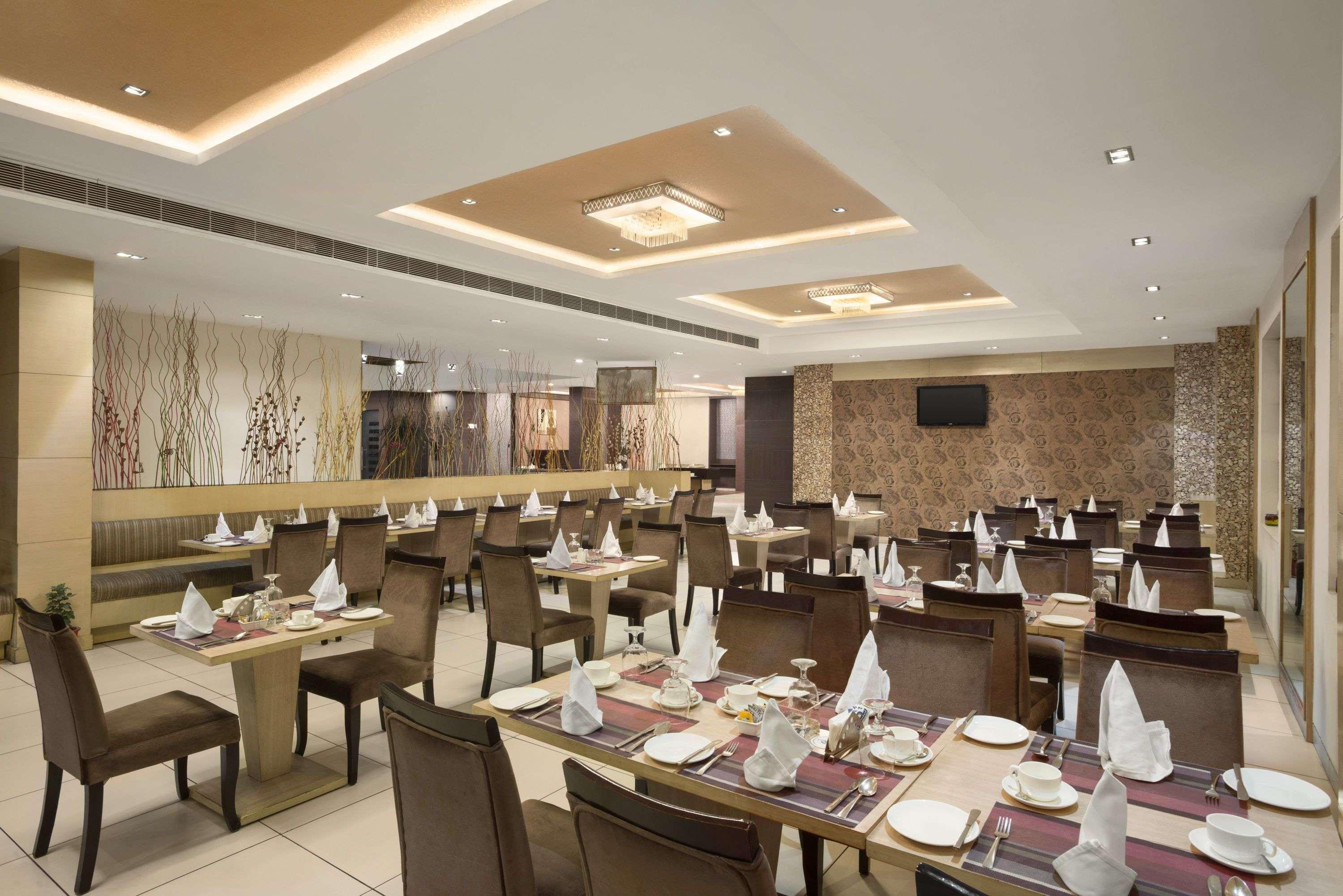 Days Hotel By Wyndham Neemrana Exteriér fotografie