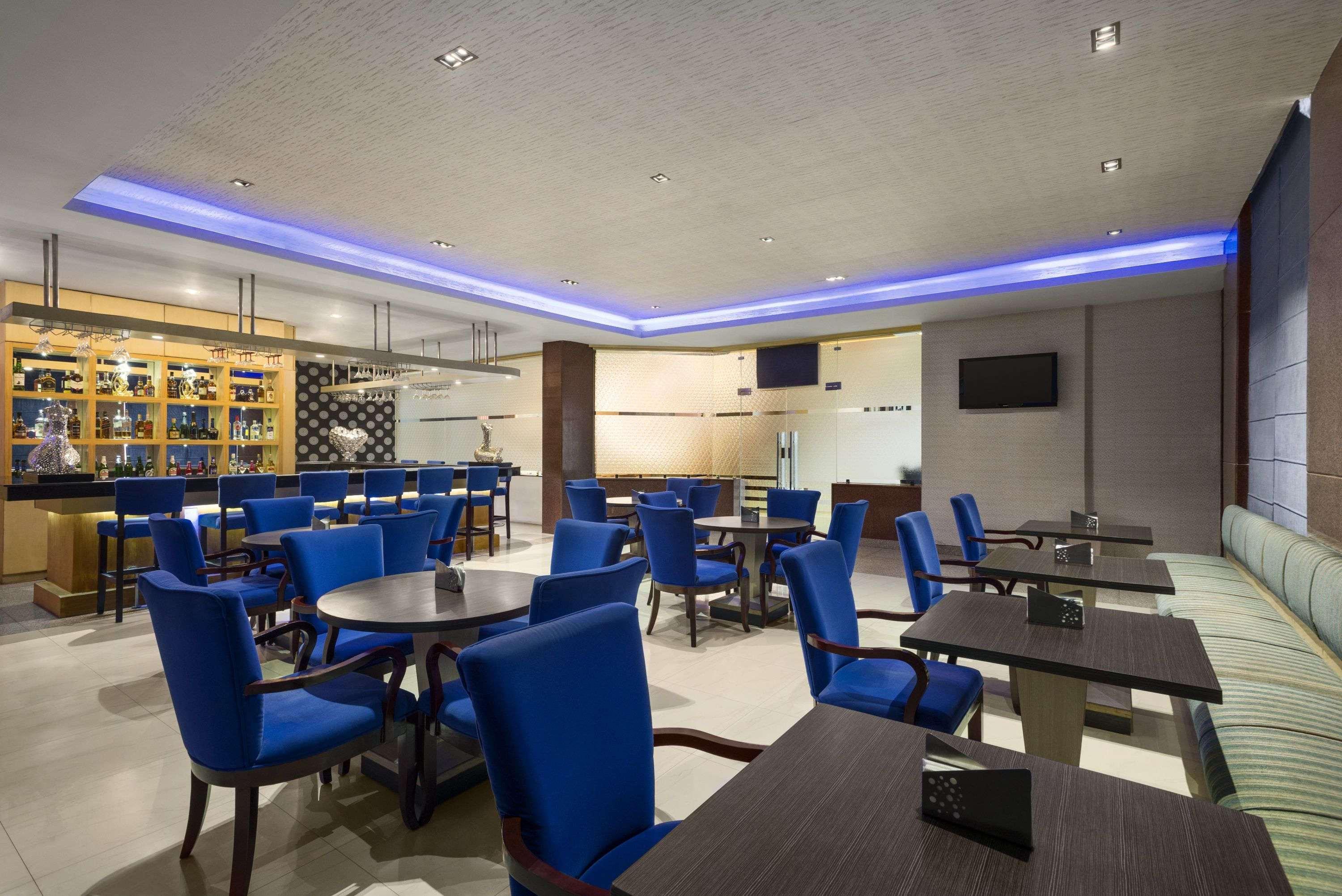 Days Hotel By Wyndham Neemrana Exteriér fotografie