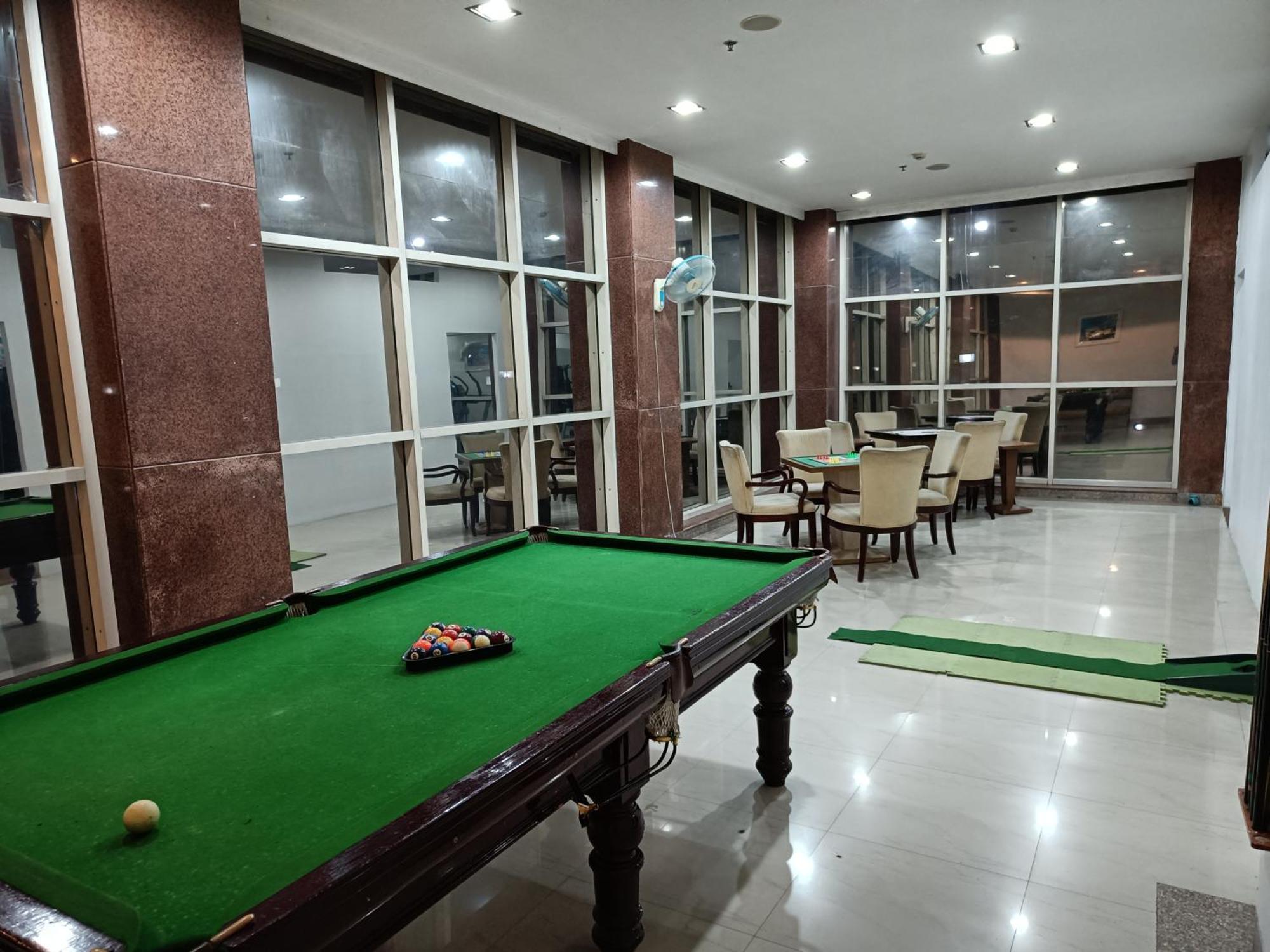 Days Hotel By Wyndham Neemrana Exteriér fotografie