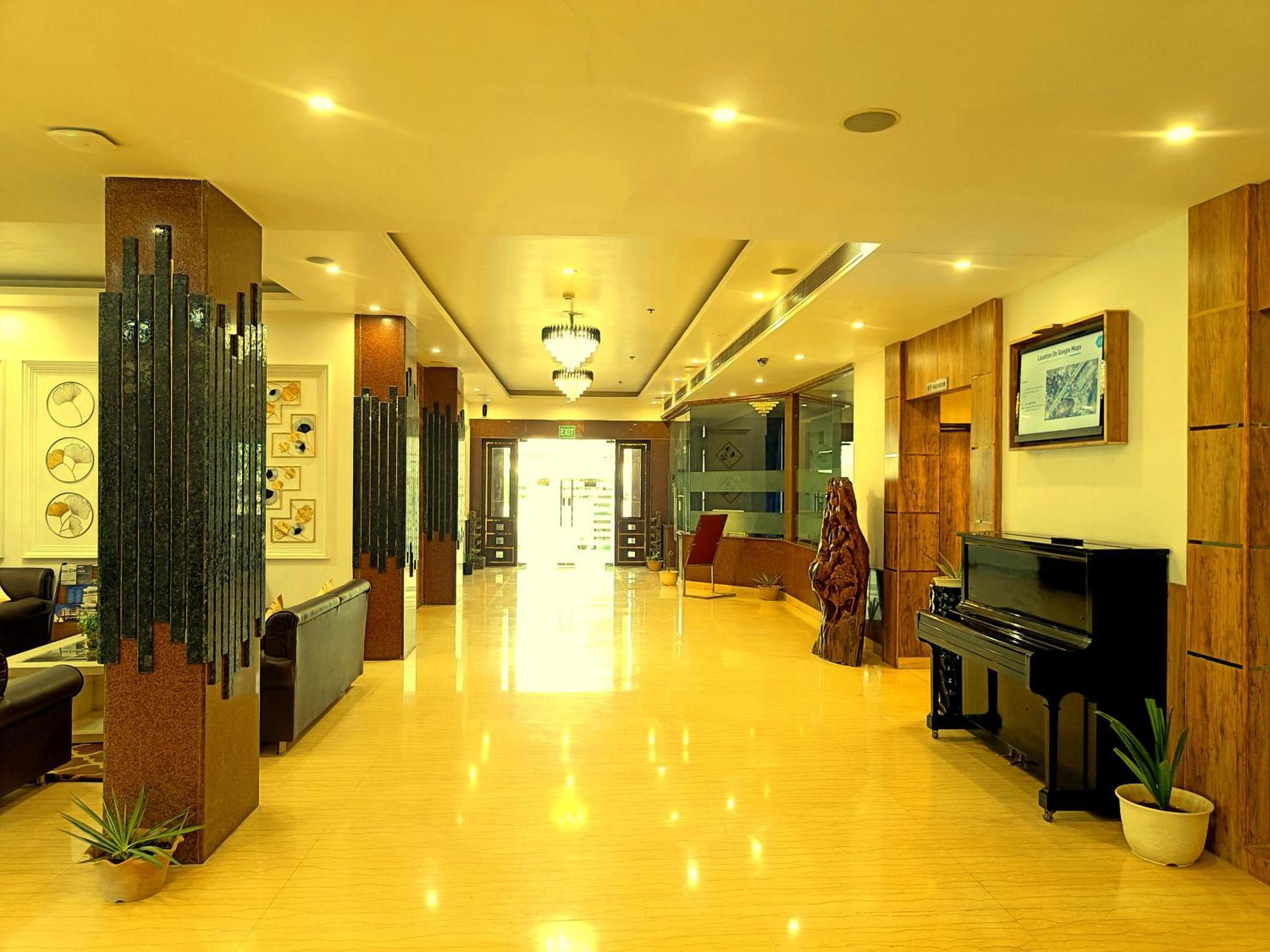 Days Hotel By Wyndham Neemrana Exteriér fotografie