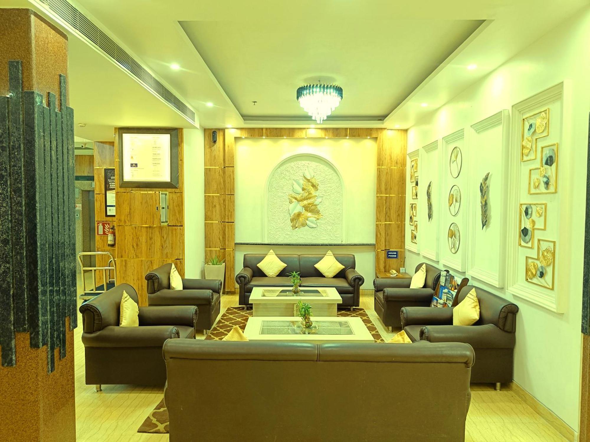 Days Hotel By Wyndham Neemrana Exteriér fotografie
