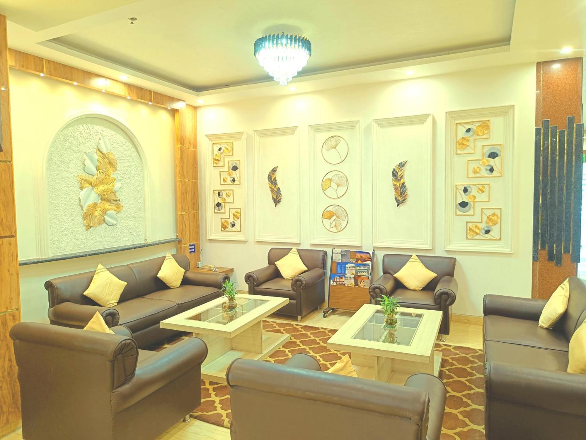 Days Hotel By Wyndham Neemrana Exteriér fotografie