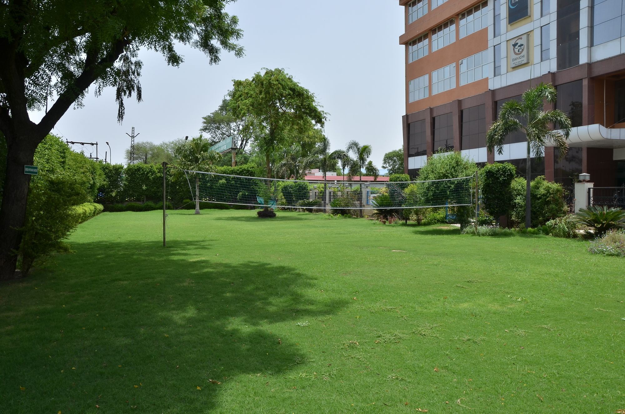 Days Hotel By Wyndham Neemrana Exteriér fotografie